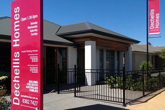 builder display home sign