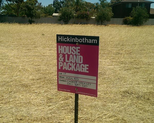 hickinbotham plot sign